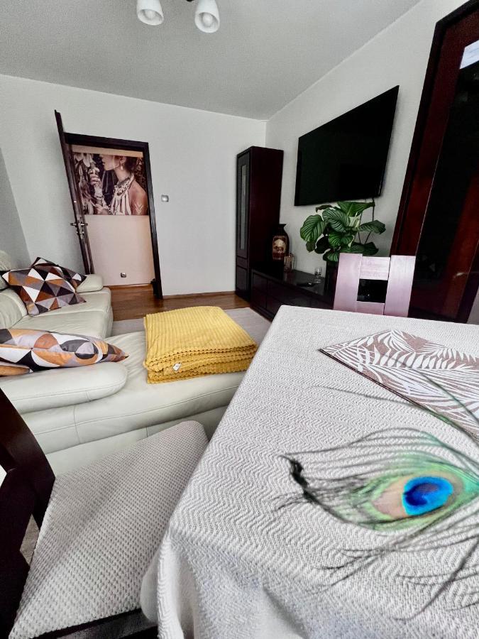 Yellow Apartment Airport Galeria Mokotow Netflix Varsovie Extérieur photo