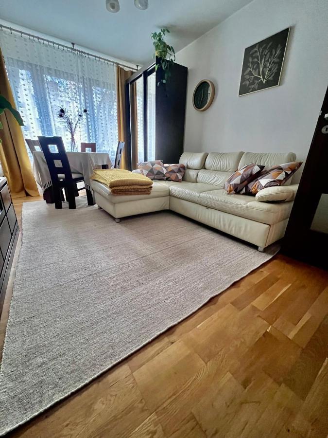 Yellow Apartment Airport Galeria Mokotow Netflix Varsovie Extérieur photo